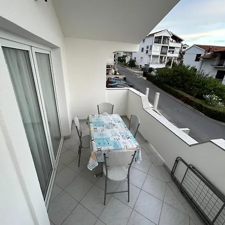 Markovic Sea View Apartment