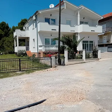 Markovic Sea View Apartment *