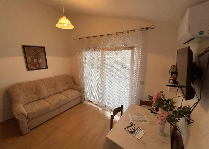 Markovic Sea View Apartment