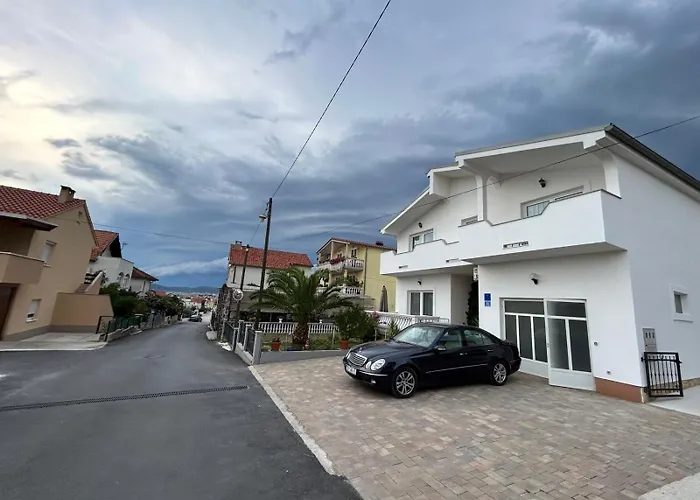 Markovic Sea View Apartment